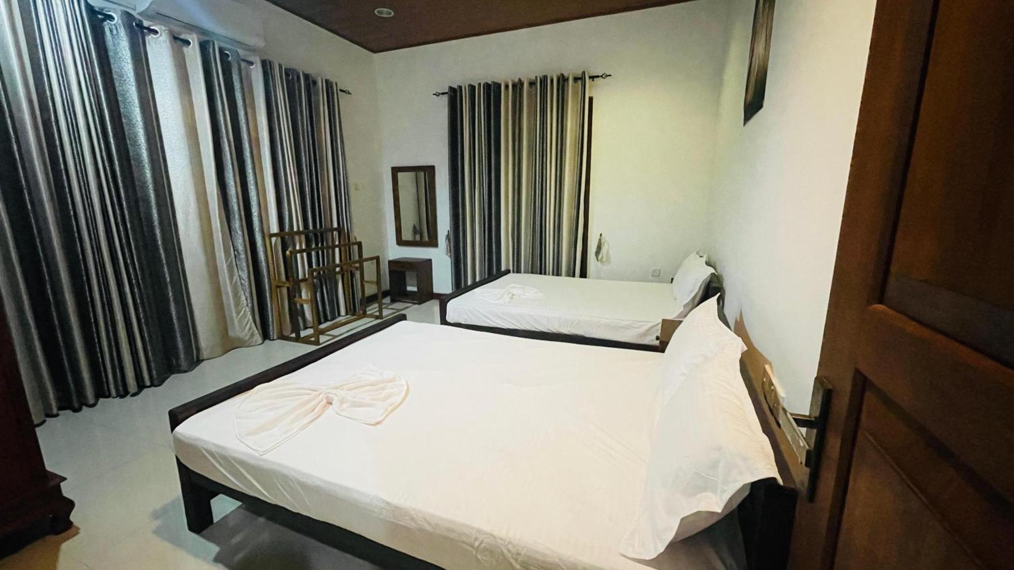 Anuradhapura Hotels Zimmer foto